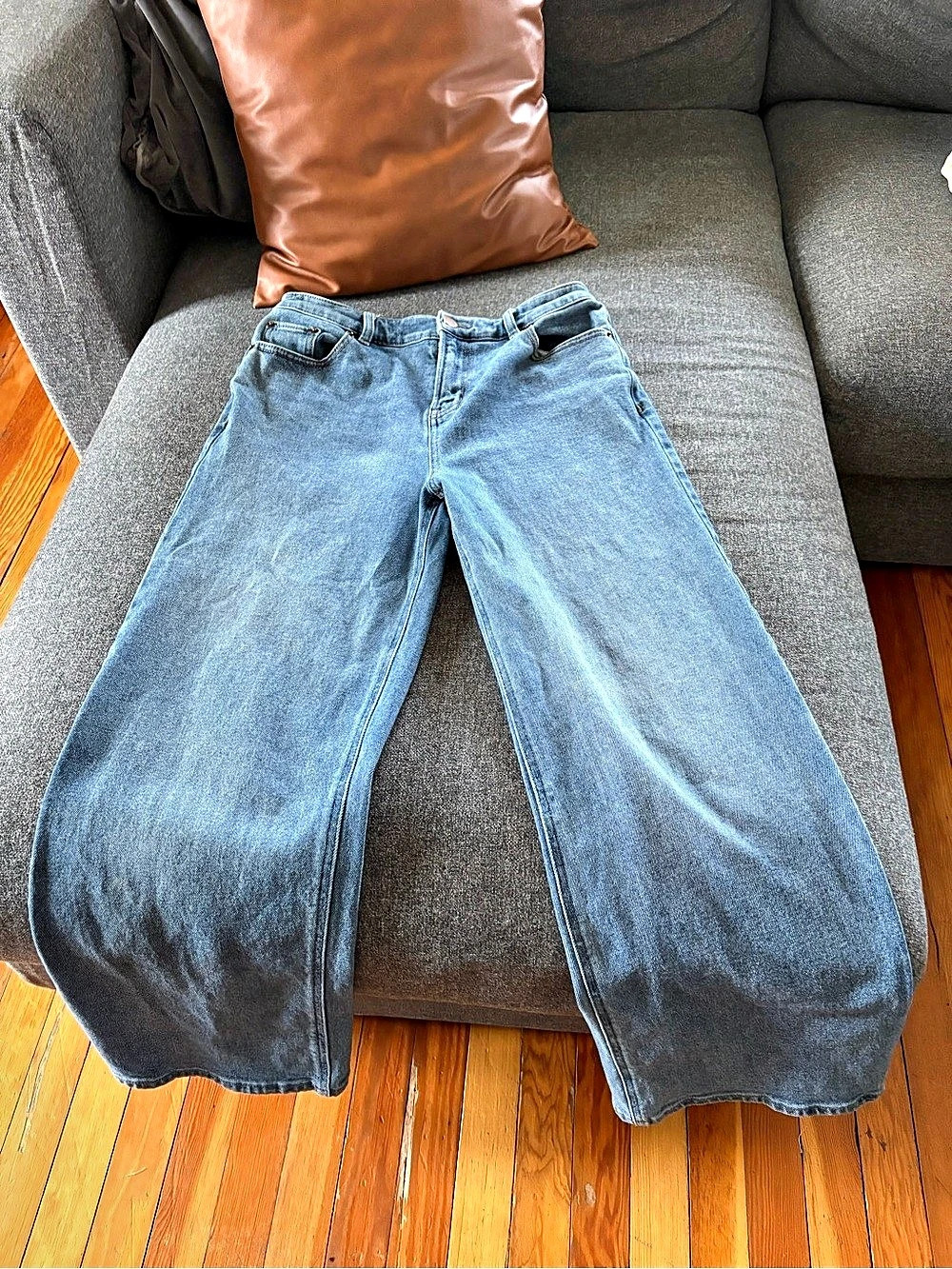 R Jeans Wide Leg Jeans in Blue Waist 28 (Petite)